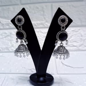 Traditional jhumka with engraved dome pattern