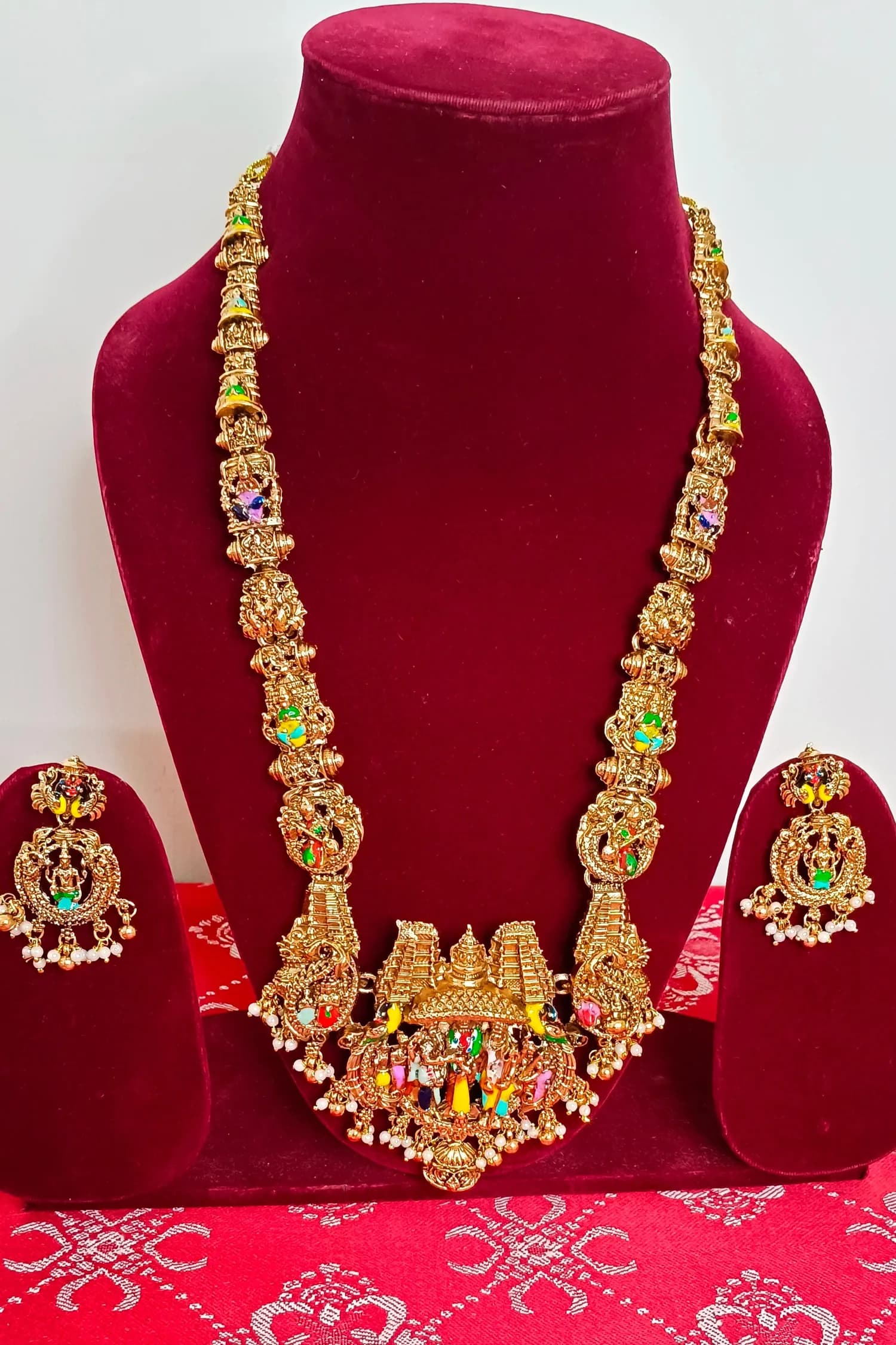 Meenakshi Thirukalyanam Idol Art Haram - Image 1